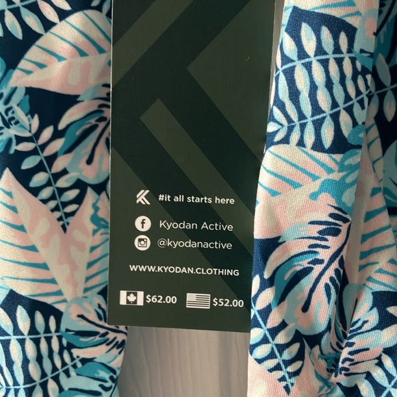 Kyodan Golf 2 piece set, long sleeve top and matching skort, UPF 50, Palm print - Picture 5 of 12